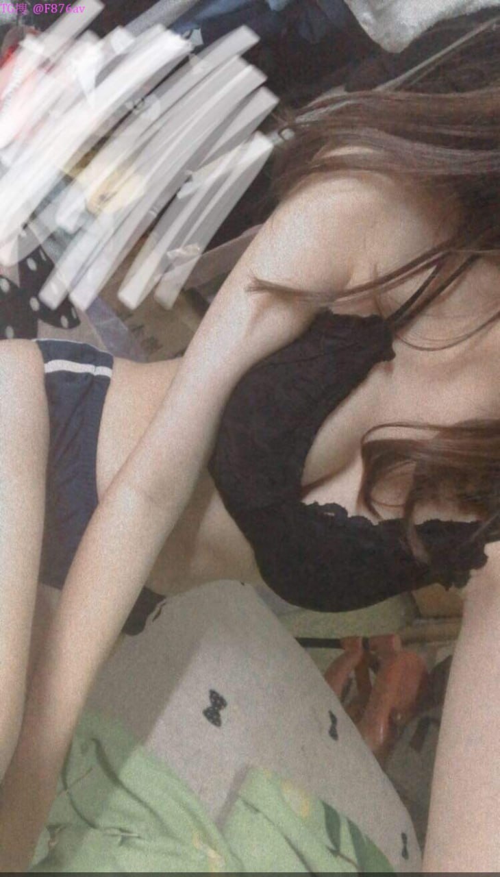 Bị hai cô em gái mời gọi làm tình loạn luân