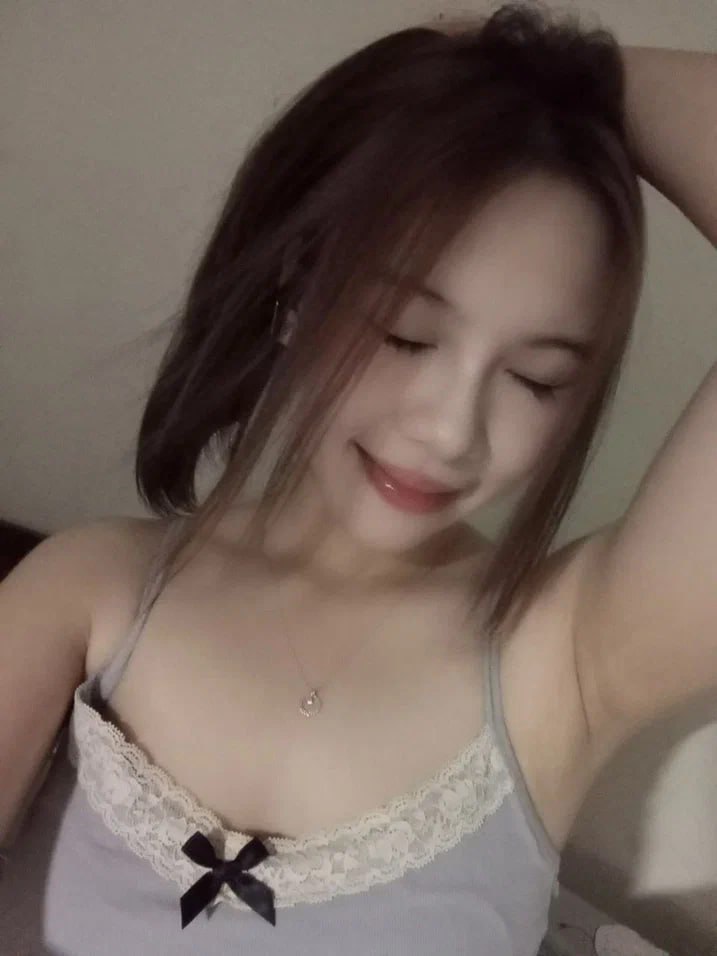 Chớp cơ hội húp lồn ngay người yêu bạn thân