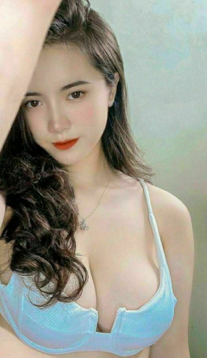 Chị giúp việc khiêu gợi